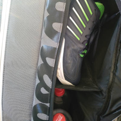 Wilson Tennis Tasche Schuhe und Getränke
