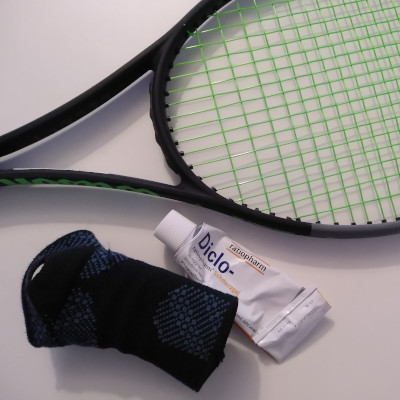 Wilson Blade V7 - Bandage - Schmerzgel