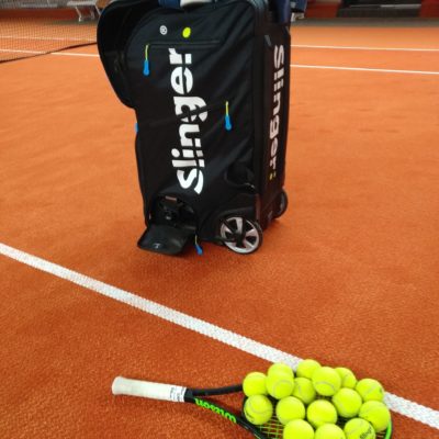 Slinger Bag Einheit mit Dunlop-Bällen