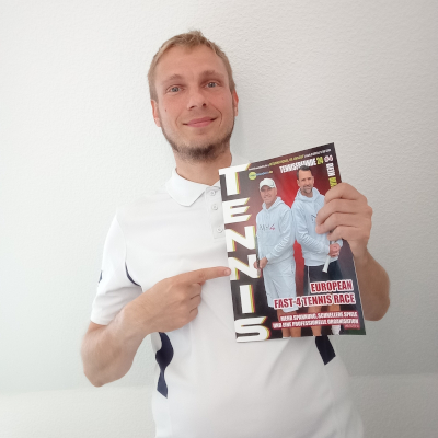 Ich mit dem Tennisfreunde24 Magazin-400