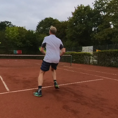 Gamma Hybrid-Besaitung im Training-400