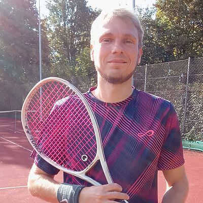 Ronny Schneider Portrait Sandplatz Tennis