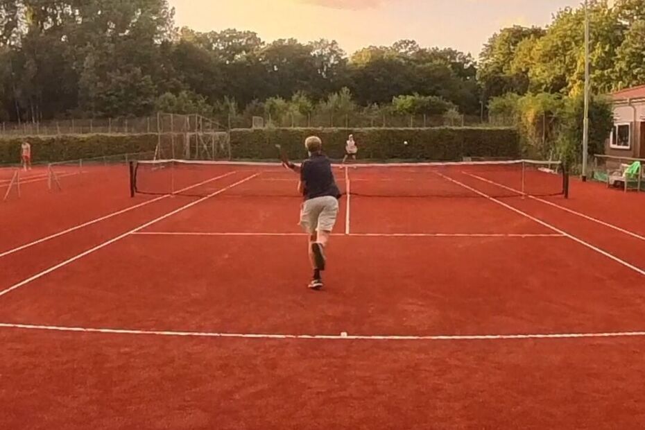 Ein Beispiel - der Netzangriff als Taktik im Tennis