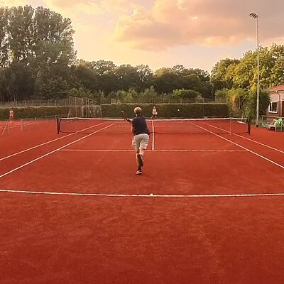 Ein Beispiel - der Netzangriff als Taktik im Tennis